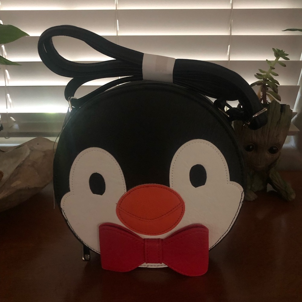Disney’s Mary Poppins Crossbody Penguin Purse 🐧